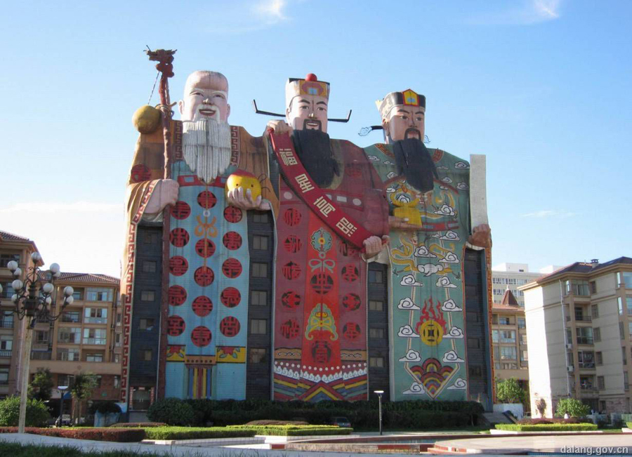 中外经典建筑比较差异,中外建筑的差异视频