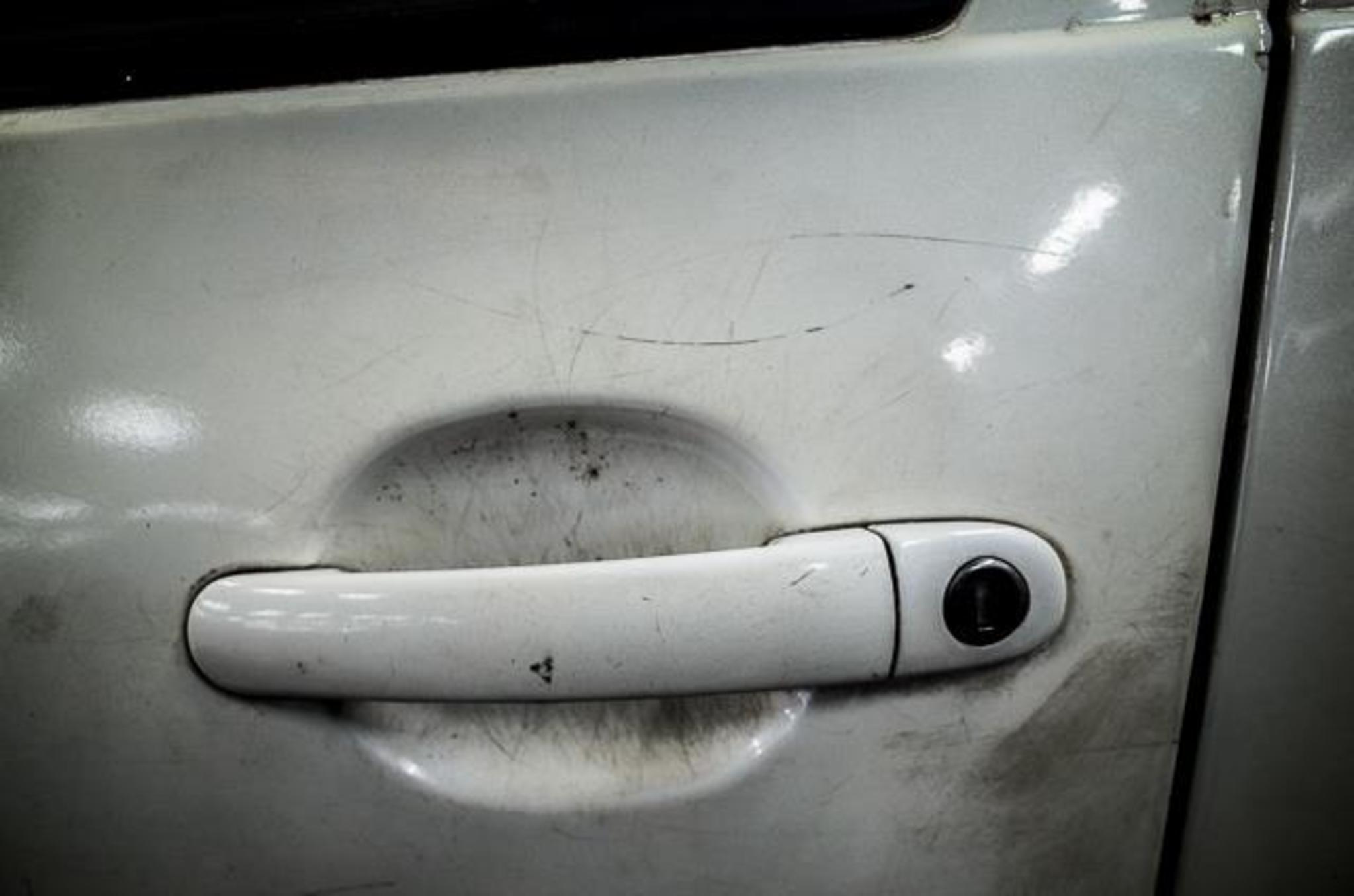 车划痕快速修复方法,车划痕自己修复小妙招