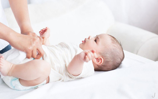 满月宝宝有四种异常状况先别慌,宝妈这样做是最有效的