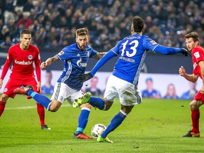 动态丨沙尔克04主场0:1不敌法兰克福