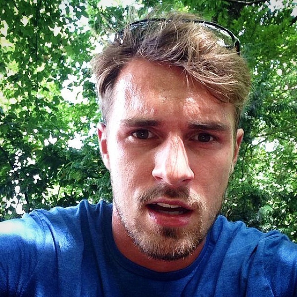 春节我们看完春晚再看足球圈里的帅哥，内含帅你一脸的卡卡