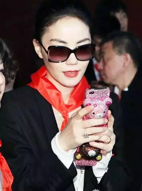 杨幂孙俪同款卫衣,杨幂刘诗诗刘亦菲孙俪同框