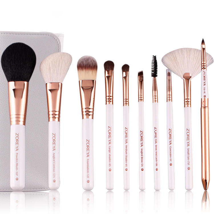 女人没有两把刷子怎能混江湖,出来混一定要有两把刷子