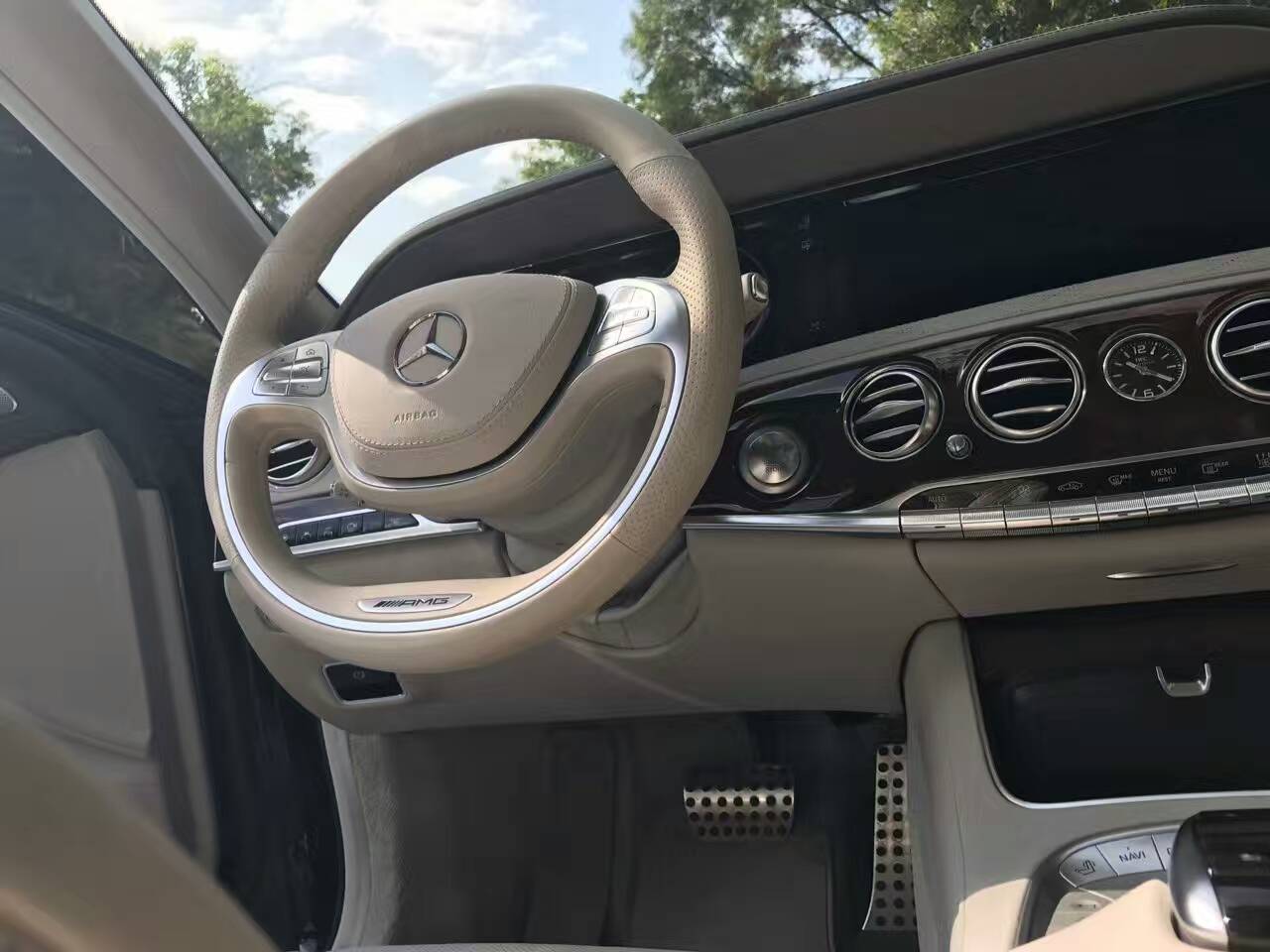 西装暴徒2020款全新奔驰s63amg,奔驰s65amg典藏版西装暴徒