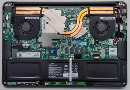 雷蛇灵刃razerbladepro,雷蛇买灵刃14还是灵刃15