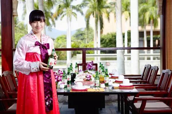 「资讯」亚龙湾红树林荣获2016中国旅游饭店业优秀企业称号，荣膺携程网年度多项大奖！