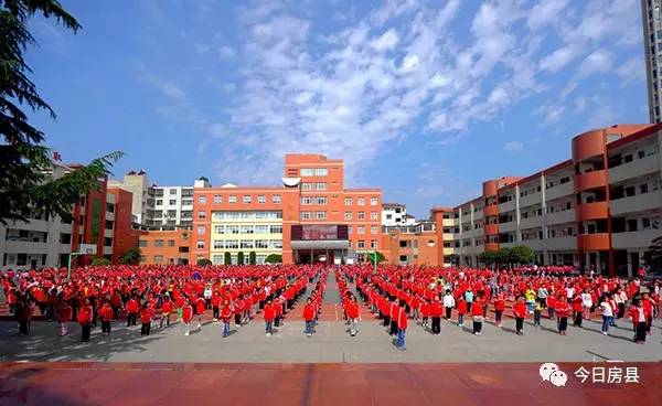 教育我们与孩子共同成长,教育路上我们一起努力