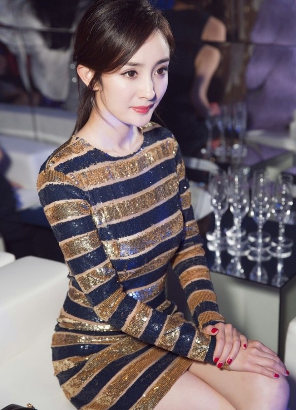 大红唇特别显老,大红唇真的很考验气质