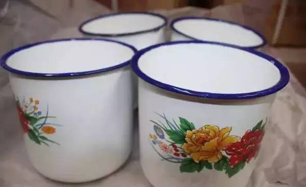 晚间茶泡饭｜细数重庆人身边正在逐渐消失的儿时物件