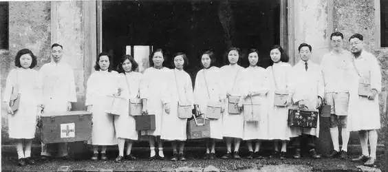 现代名人勤奋学习的故事,那些学习最刻苦的人