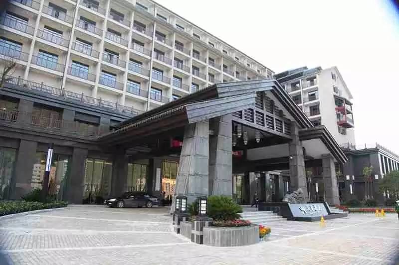 三千多平方公里的家，名字叫石柱