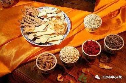 治疗类风湿关节炎的老中医,中医治疗类风湿关节炎案例