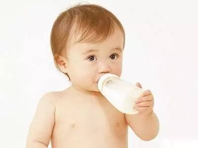 宝宝喂羊奶粉注意事项,婴儿羊奶粉什么配料好