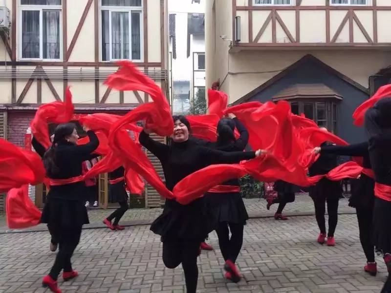 重庆元宵节有什么玩的 (元宵节重庆有哪里可以玩的么)