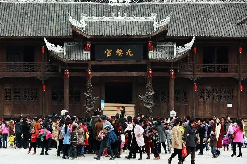 元宵节重庆去哪里玩最合适 (元宵节去哪里玩最合适重庆)