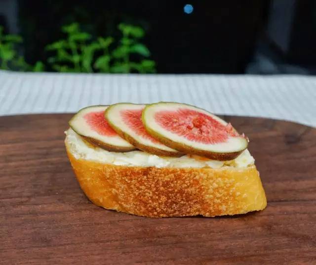 浜彈姘存灉鐢樼敎,浜彈鏃犺姳鏋滃甫鏉ョ殑鐢滆湝