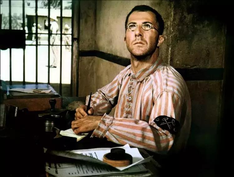 比肖申克还好看的越狱电影,肖申克的救赎受哪部越狱电影影响