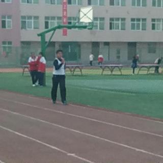 十条笑话：小侄子惊恐叫起来：姑姑，姑父，你们咋把屎刷上了墙