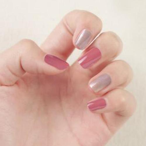 美甲小白注意什么事项,穿戴式美甲好还是涂指甲油好看