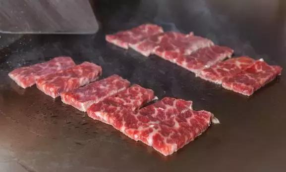 饕餮地铁线｜上海地铁2号线美食地图大曝光！老司机快上车~