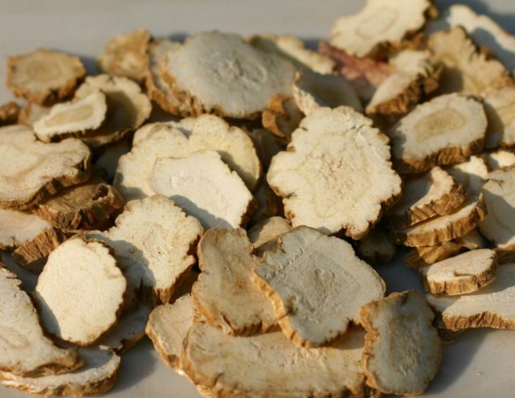 你还在用泡脚的药吗,你还在用白开水泡脚吗