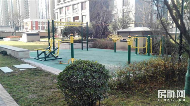 教育小区二手房买房,悦美国际和万科城润园哪个好