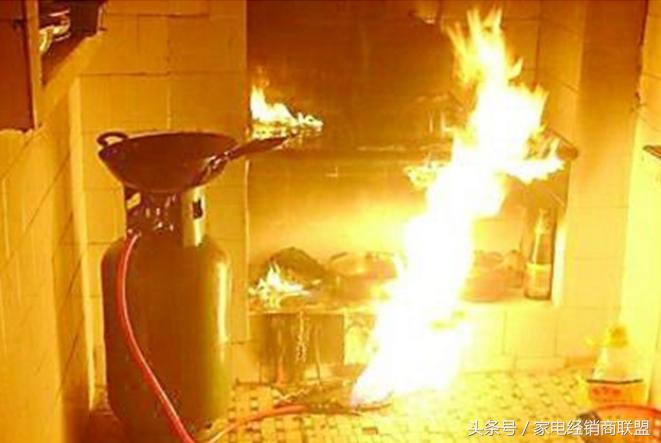 烟机灶具现在有市场吗,烟机灶具网上和实体店有区别吗