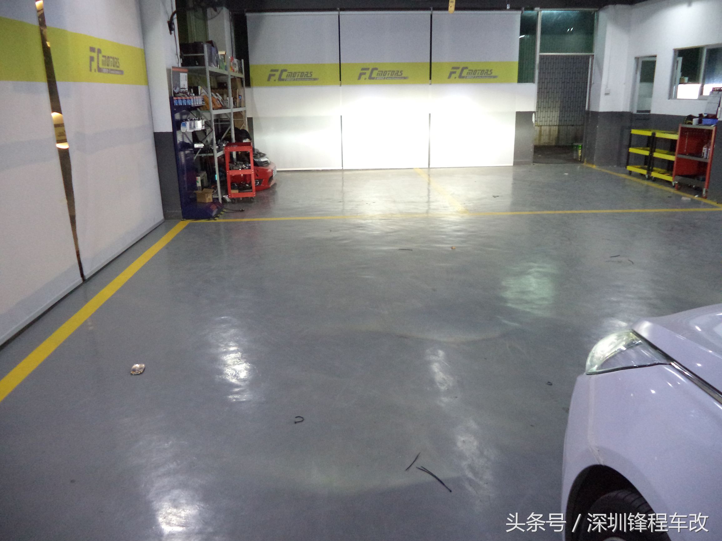 回家一趟车灯不够用，返深后立马到店升级原装Q5透镜，效果逆天