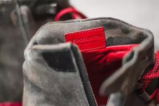 假yeezy有哪些,穿假yeezy能看出来吗