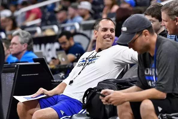 主教练弗兰克沃格尔简介,步行者主教练弗兰克沃格尔