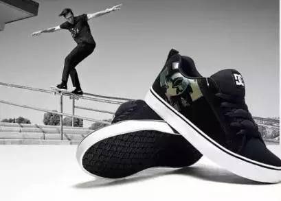 滑板必会的十个动作,滑板新手课堂