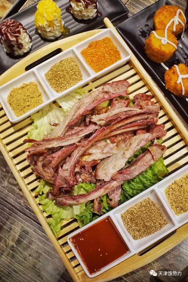 大金链子小手表烧烤,大金链子小手表先吃烧烤后泡澡