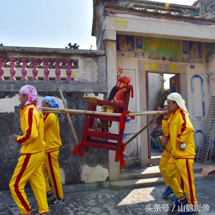 普宁老方村迎神跳火堆,普宁民俗跳火马
