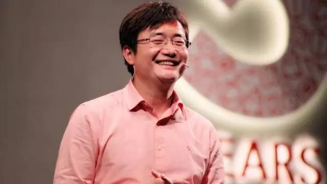 三流大学毕业逆袭成上市CEO，难怪他3个月能减40斤！