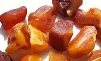 蜜蜡琥珀的特点,怎样鉴别波罗的海蜜蜡琥珀