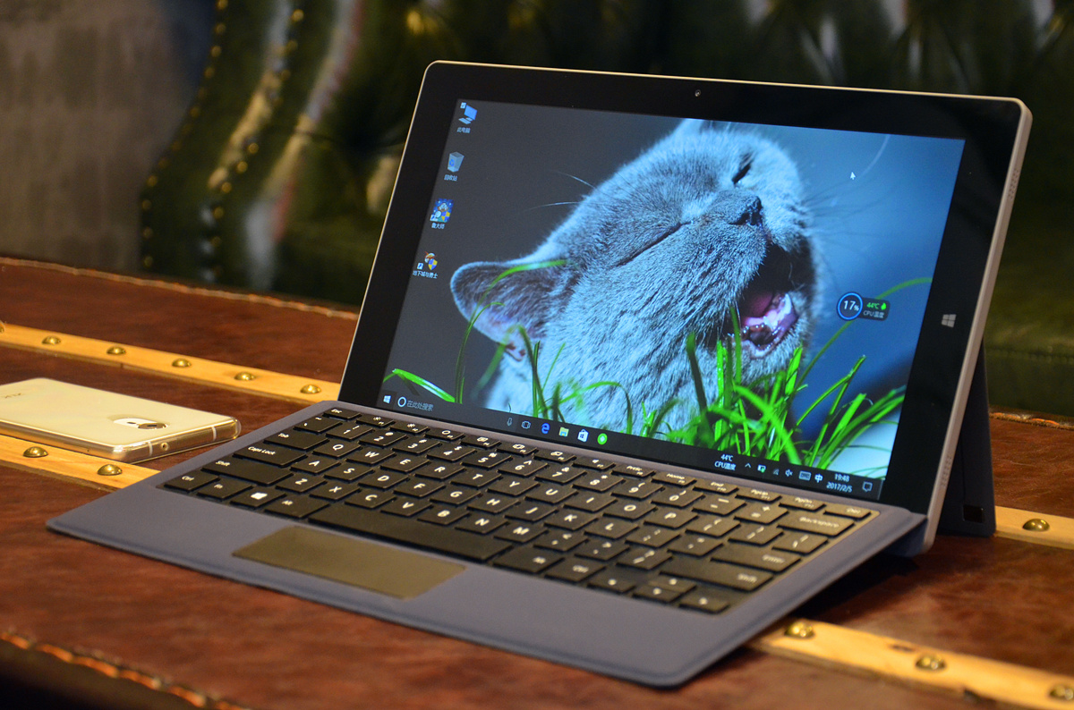 学生党2020高性价比笔记本超极本,超级本跟二合一笔记本