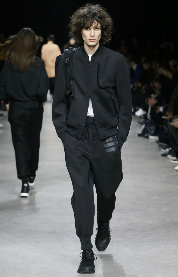 秋冬简约男装,20年秋冬男装流行风格