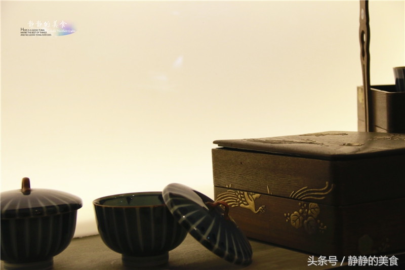 走进一家兰州拉面,走进一家轻食店