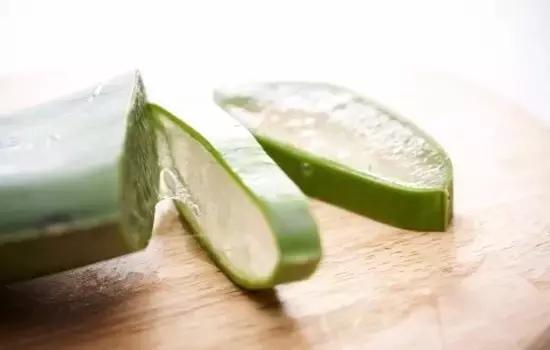 吃的芦荟和用的芦荟,吃的芦荟可以用来擦脸吗