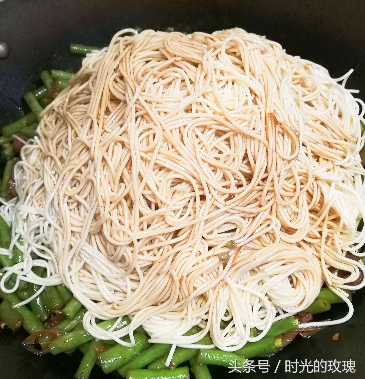 美食北方人,怎么用干挂面做蒸面条