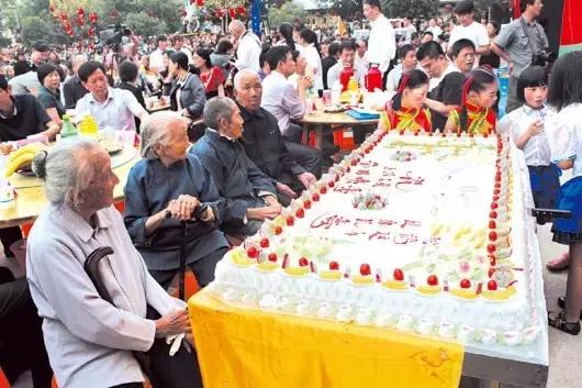 浙江省委书记为浙江企业家点赞,区领导为乡贤点赞