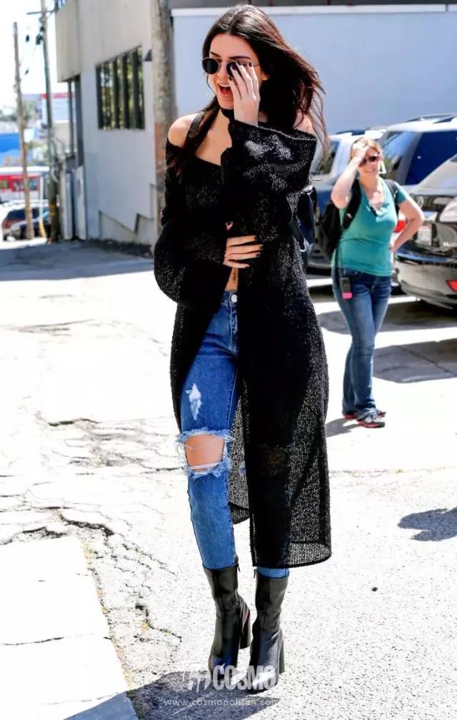 灰色衬衫连衣裙领带搭配,金小妹白衬衣搭配图片