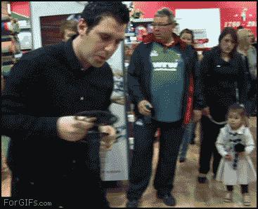 有这样的兄弟，迟早会被吓死的