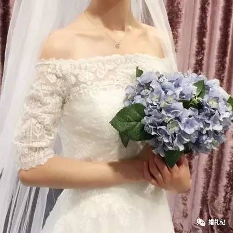 太瘦婚纱撑不起来?她们试完10家店,发现这3个款式最遮骨头