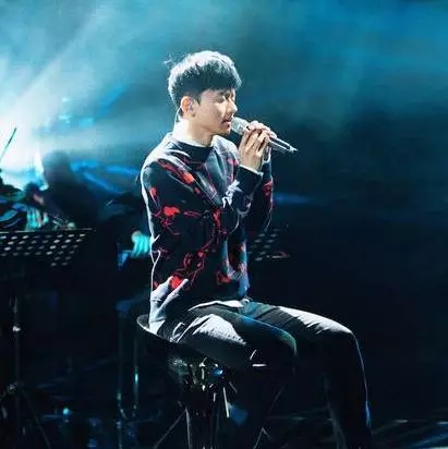 张杰歌手全部歌曲神级现场,张杰翻唱那英的默完整版