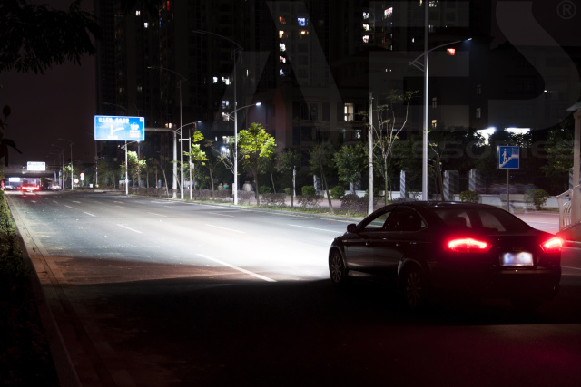 谁说中国的月亮圆不圆,外国的月比中国圆是谁说的