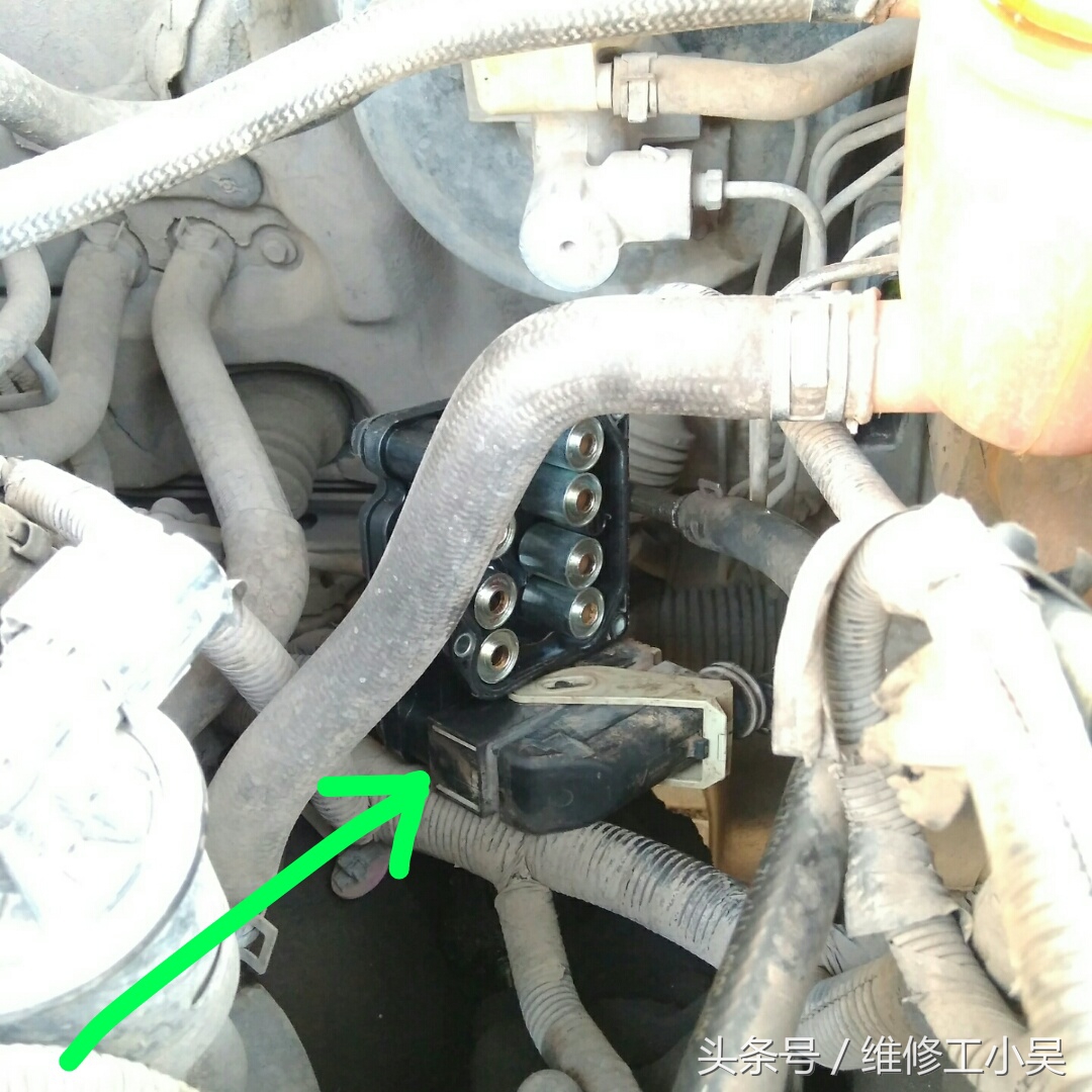 12别克gl8abs灯一直亮咋回事,别克凯越开到70公里abs灯亮