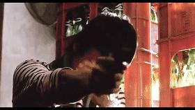 性无能，被劈腿，对着大海撸啊撸，廖凡因女友劈腿裸奔后开枪自杀