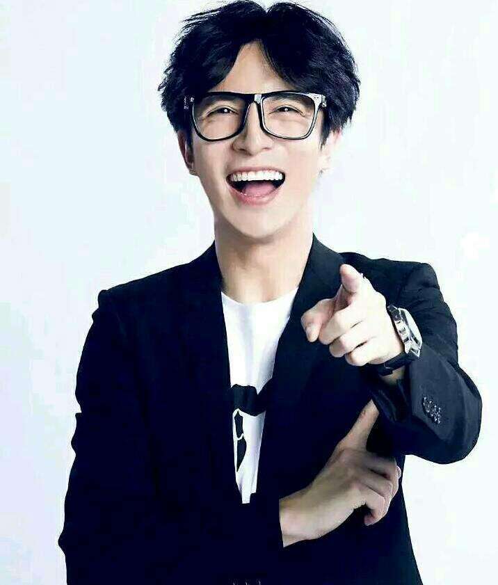 净身出户从不说前妻不好,安静时是*男美**子,动起来就是个蛇精病