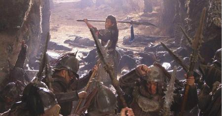 曹操割须弃袍故事梗概,割须弃袍跟曹操有关